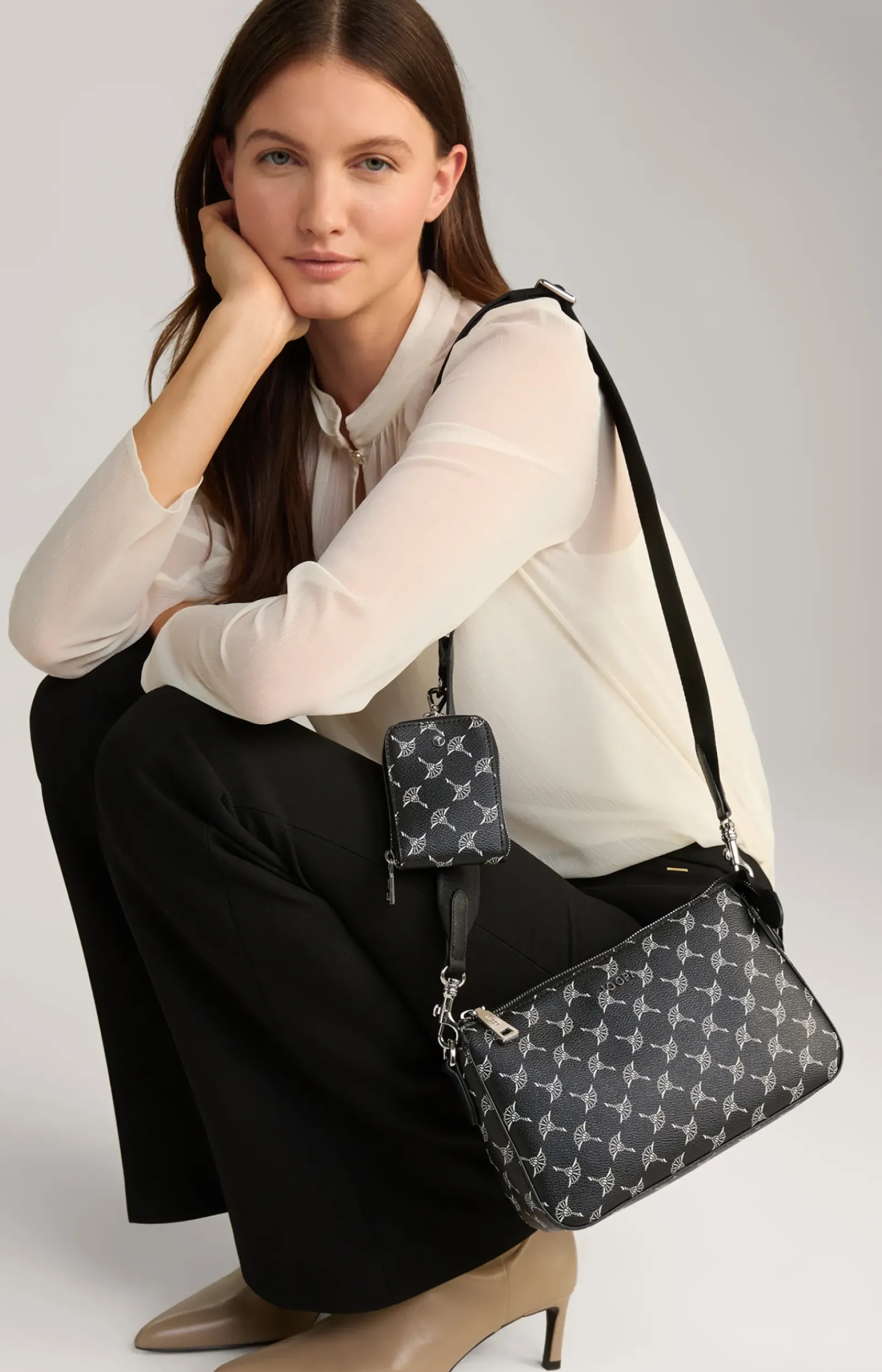 JOOP! Taschen>Schultertasche Cortina Jasmina in