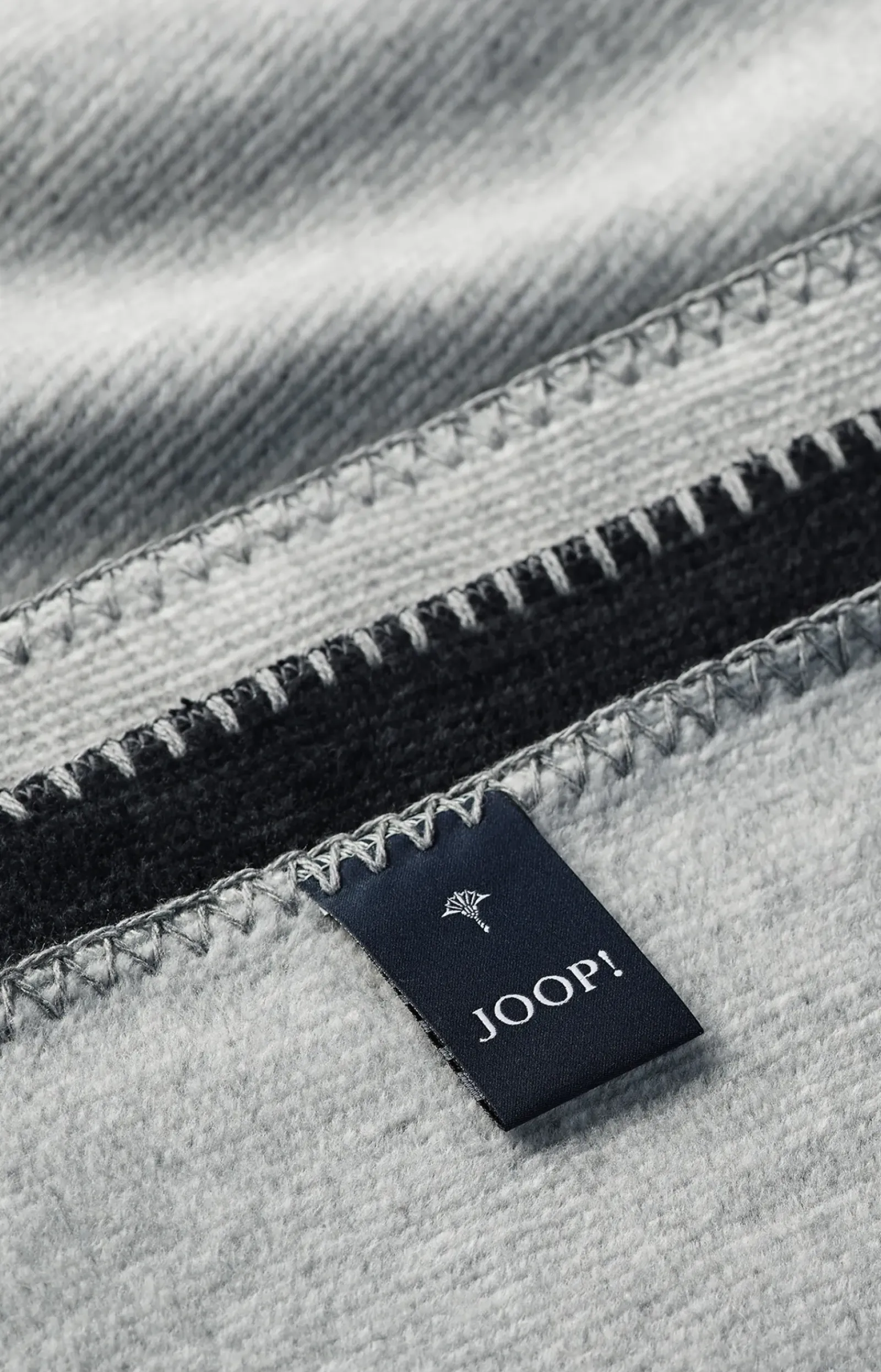 JOOP! Plaids & Decken>Wohndecke MELANGE-DOUBLEFACE in Anthrazit-Silber
